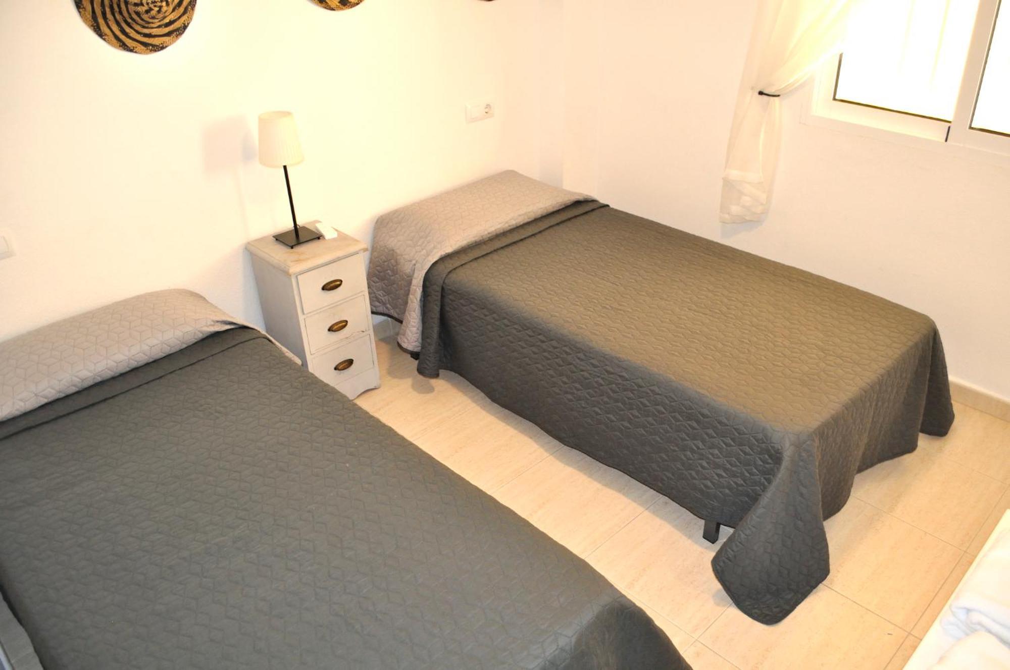 Apartment La Rivera, 2 Dormitorios, By Bookindenia